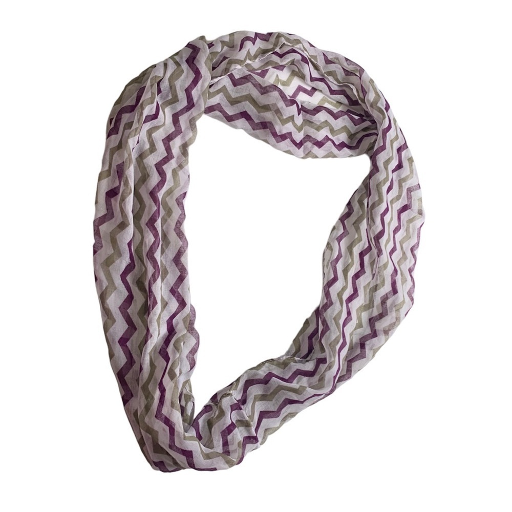 Lavello Purple and Gray Chevron Lightweight Circle Scarf